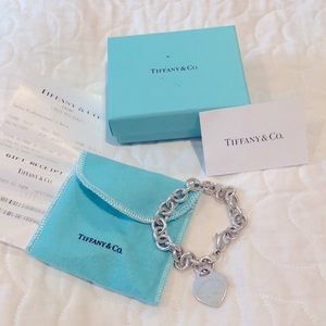 Tiffany & Co Sterling Silver Return to Tiffany Heart Charm Bracelet
